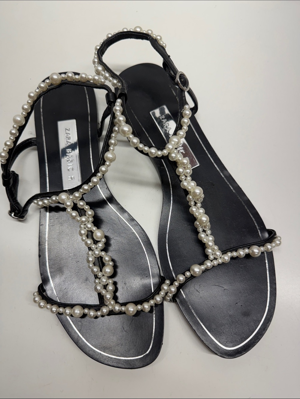 Zara Pearl Sandals T-Strap Open Toe Embellished Flats Ankle Strap Black Size 6 - Picture 3 of 7